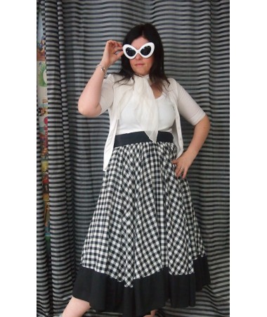 Black Check 50s Girl ADULT HIRE